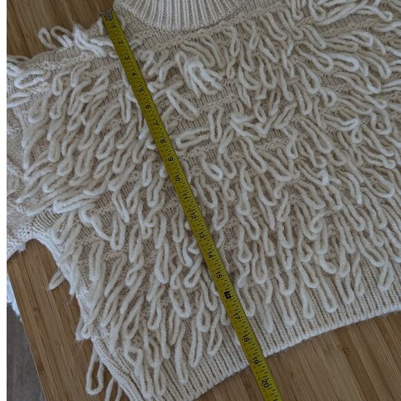 H&M Light Beige Yarn Loop Knit Long Sleeve Short Sweater, size M - Picture 6 of 7